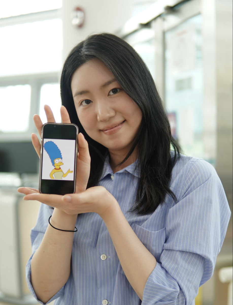 Mina Kim, Librarian